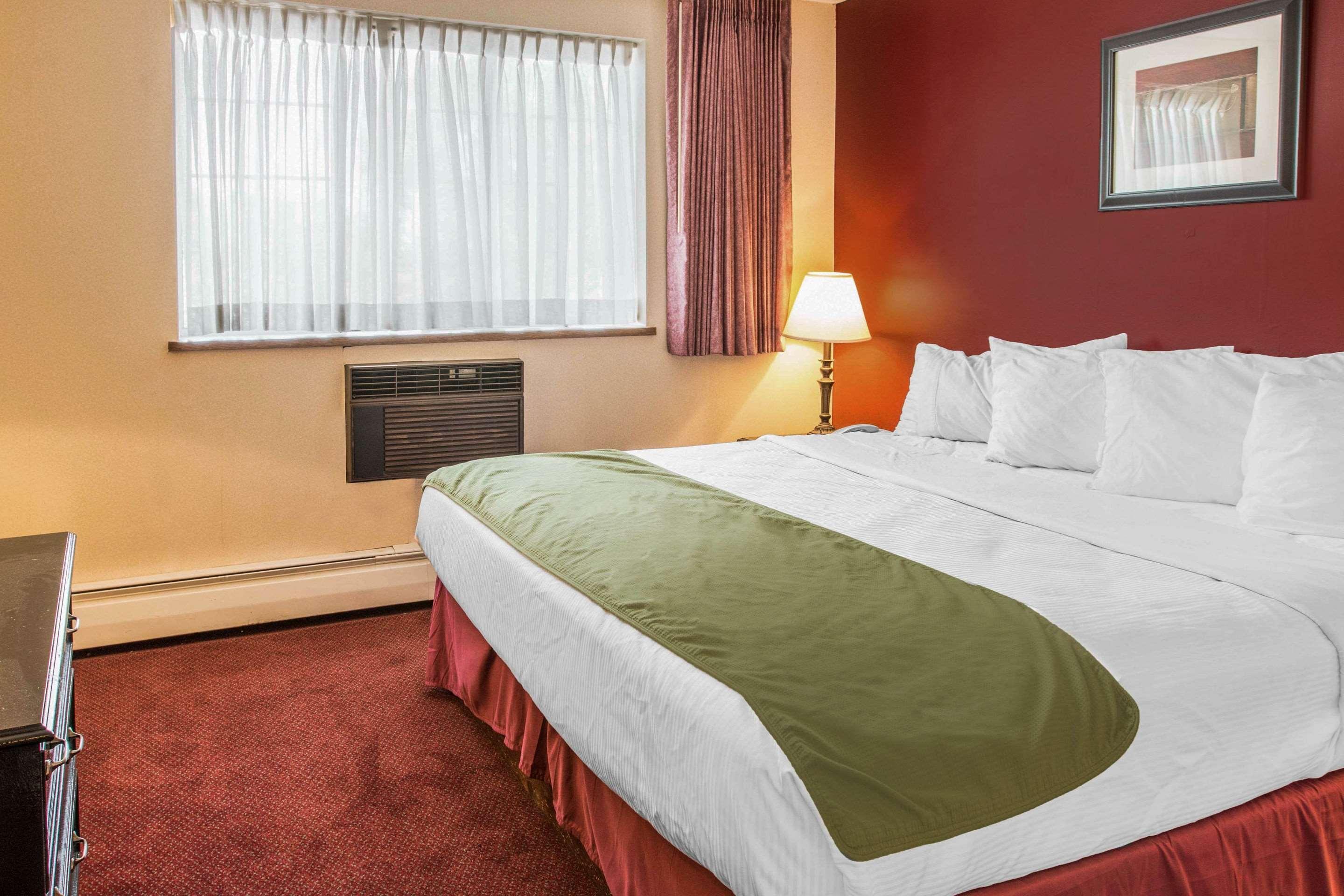 Rodeway Inn Grandville