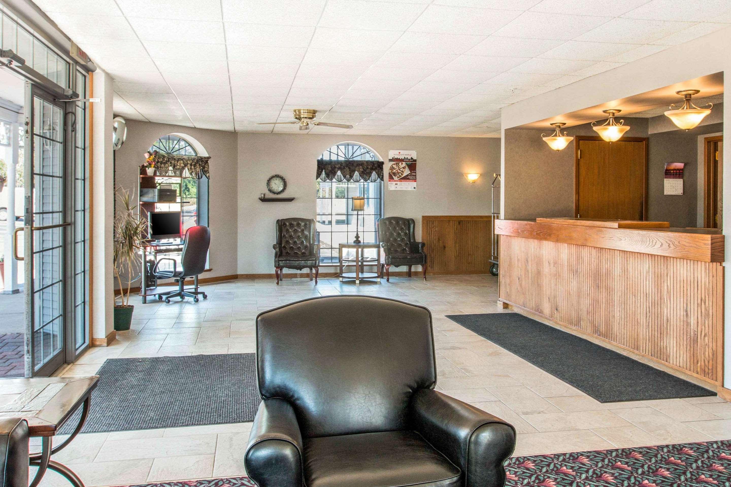 Rodeway Inn Grandville