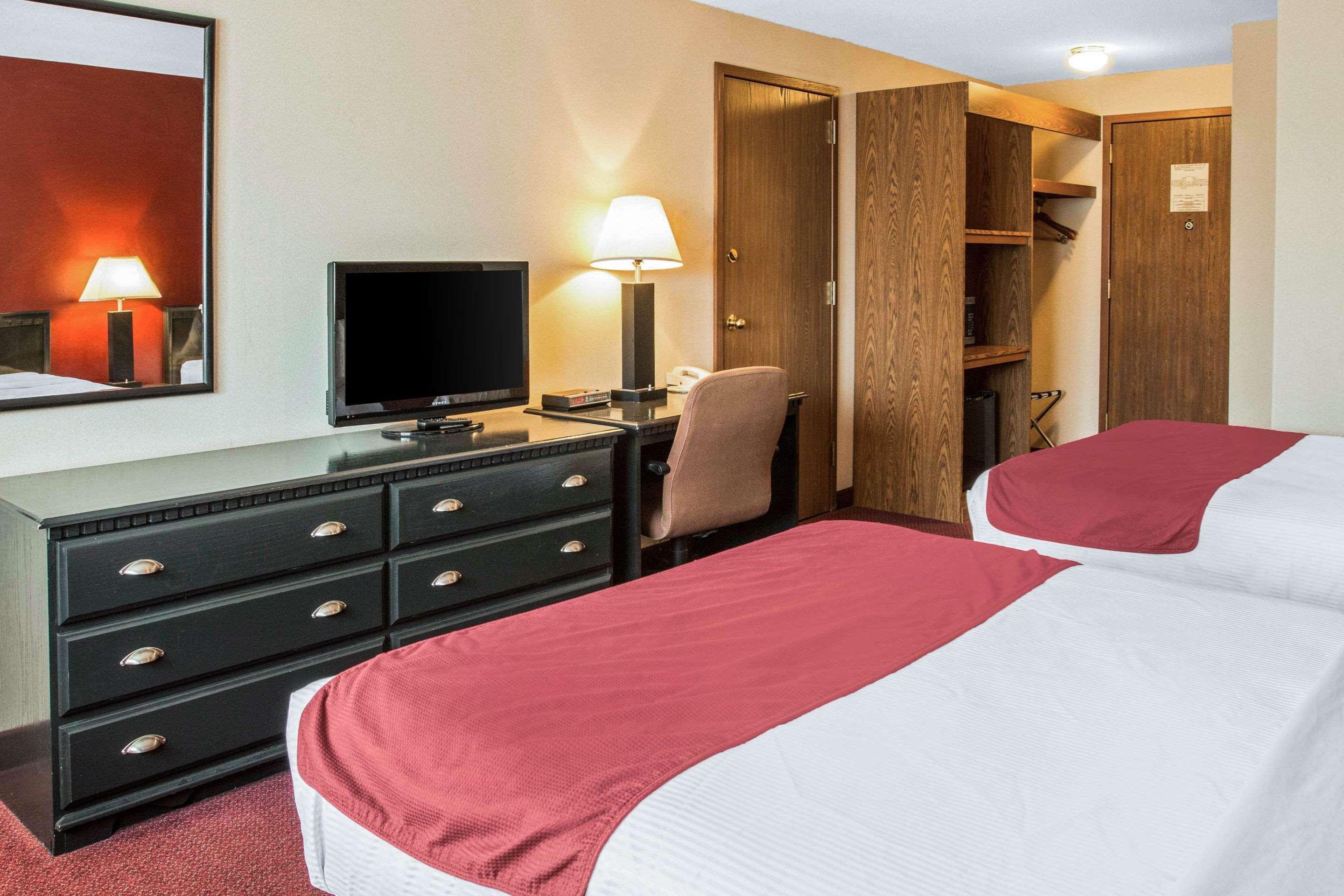 Rodeway Inn 3*